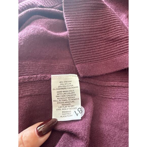 Chelsea28  Soft V-Neck Sweater Size XL - Wine Color - Picture 5 of 5